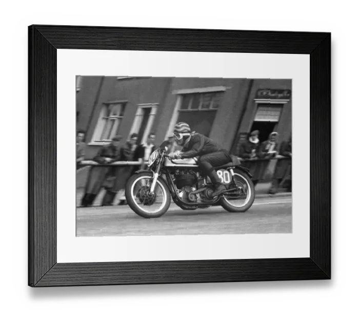 Framed Print : Ken Willis (Norton) 1956 Senior TT Framed Print : Ken Willis (Norton) 1956 Senior TT