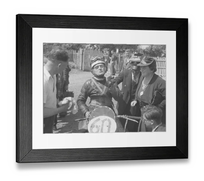 Framed Print : Jack Cannell (Triumph) 1947 Senior Clubman TT Framed Print : Jack Cannell (Triumph) 1947 Senior Clubman TT