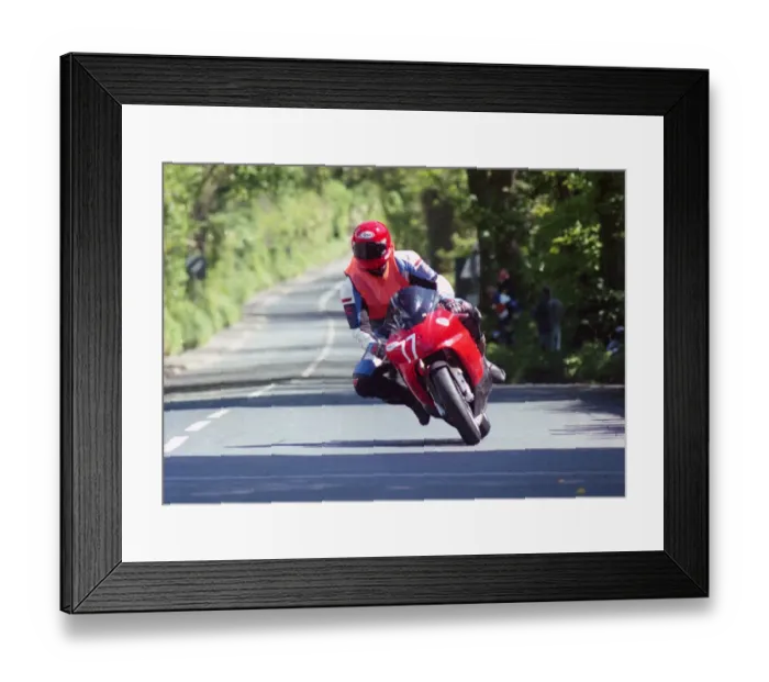 Framed Print : Damien Brady (Suzuki) 2002 Production 1000 TT Framed Print : Damien Brady (Suzuki) 2002 Production 1000 TT
