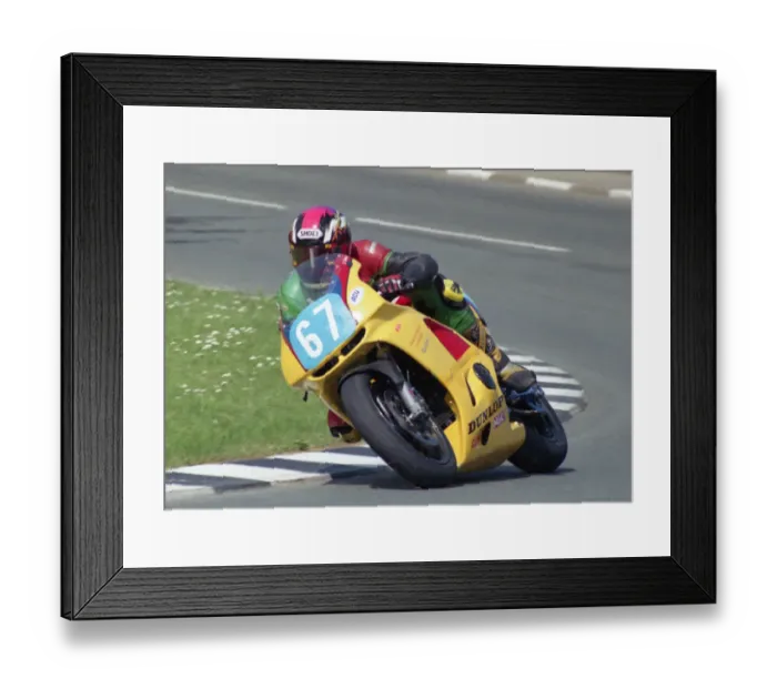 Framed Print : Dirk Kaletsch (Kawasaki) 2002 Junior TT Framed Print : Dirk Kaletsch (Kawasaki) 2002 Junior TT