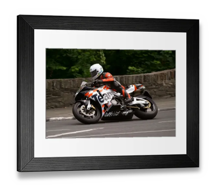 Framed Print : Liam Quinn (Honda) 2004 Production 600 TT Framed Print : Liam Quinn (Honda) 2004 Production 600 TT