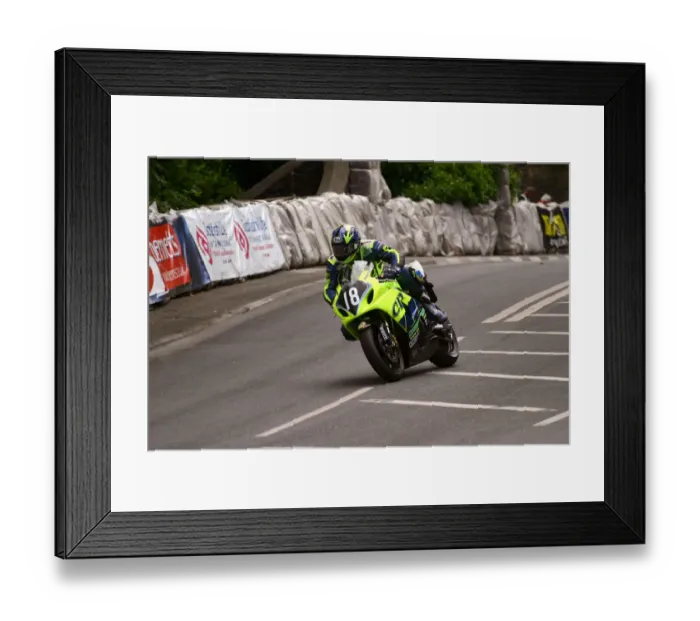 Framed Print : Jonathan Ralph (Suzuki) 2004 Production 600 TT Framed Print : Jonathan Ralph (Suzuki) 2004 Production 600 TT