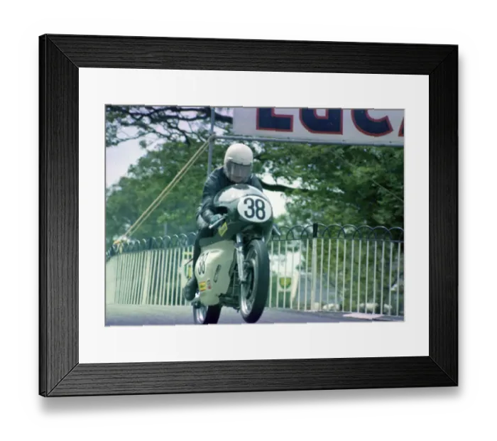 Framed Print : Mick Potter (Triumph Metisse) 1972 Formula 750 TT Framed Print : Mick Potter (Triumph Metisse) 1972 Formula 750 TT