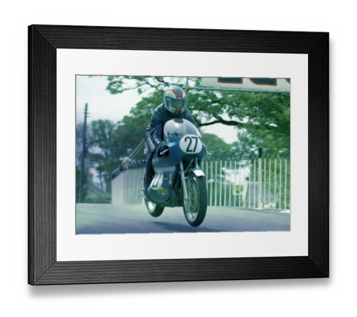 Framed Print : Stan Woods (Crooks Suzuki) 1972 Formula 750 TT Framed Print : Stan Woods (Crooks Suzuki) 1972 Formula 750 TT