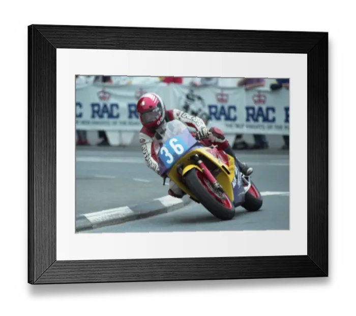 Framed Print : Ray Hanna (Yamaha) 1993 Junior TT Framed Print : Ray Hanna (Yamaha) 1993 Junior TT