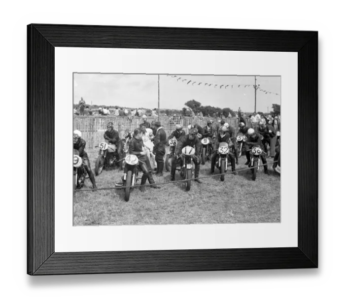 Framed Print : Paddock shot, Senior race, 1960 Southern 100 Framed Print : Paddock shot, Senior race, 1960 Southern 100