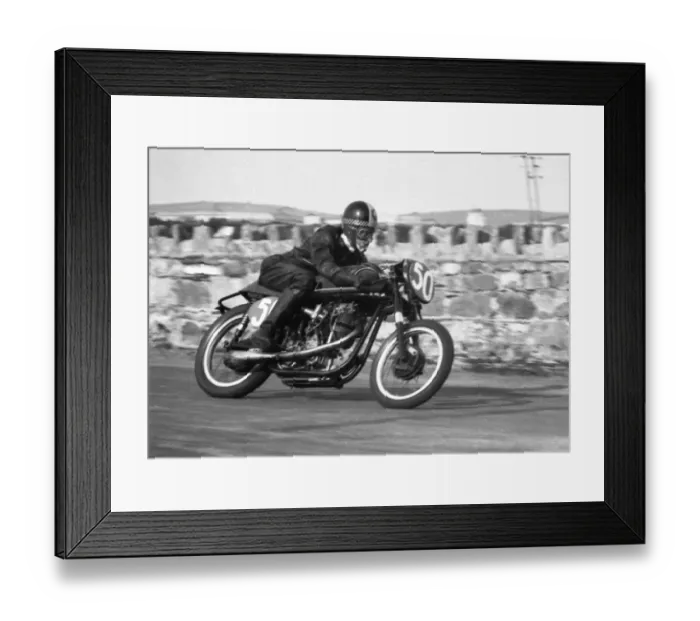 Framed Print : Gordon Penson (Norton Velocette) 1959 Southern 100 Framed Print : Gordon Penson (Norton Velocette) 1959 Southern 100