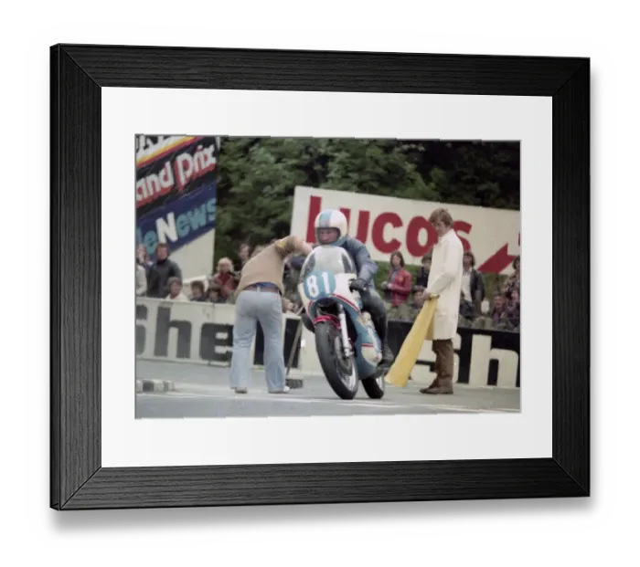 Framed Print : Dave Danks (Capper Yamaha) 1975 Junior TT Framed Print : Dave Danks (Capper Yamaha) 1975 Junior TT