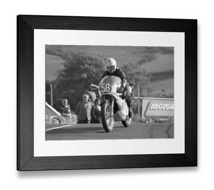 Framed Print : Mike Kavanagh (Yamaha) 1975 Lightweight TT Framed Print : Mike Kavanagh (Yamaha) 1975 Lightweight TT