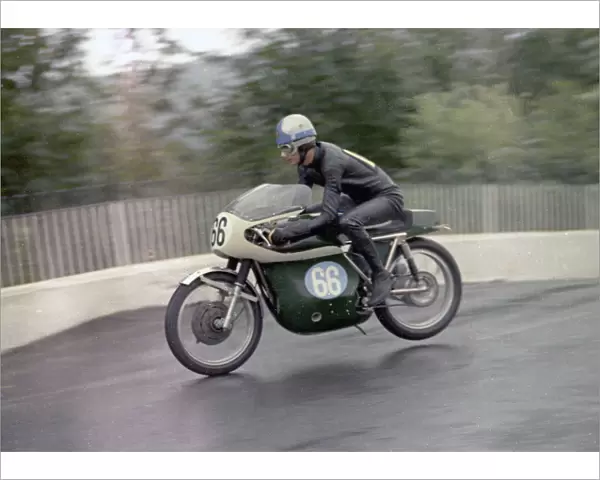 Vern Wallis (Seymour Velocette Metisse) 1967 Junior Manx Grand Prix