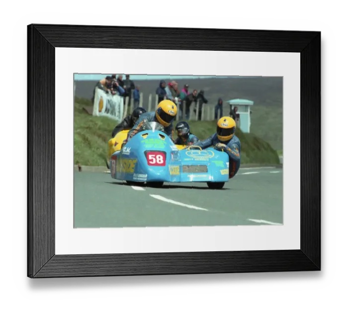 Framed Print : James Norbury & Norman Elcock (Jacobs Yamaha) 1995 Sidecar TT
