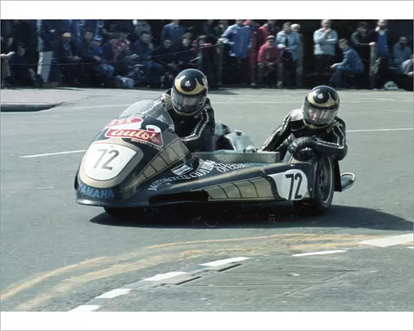 Dennis Holmes & Steve Bagnall (Ireson Yamaha) 1981 Sidecar TT