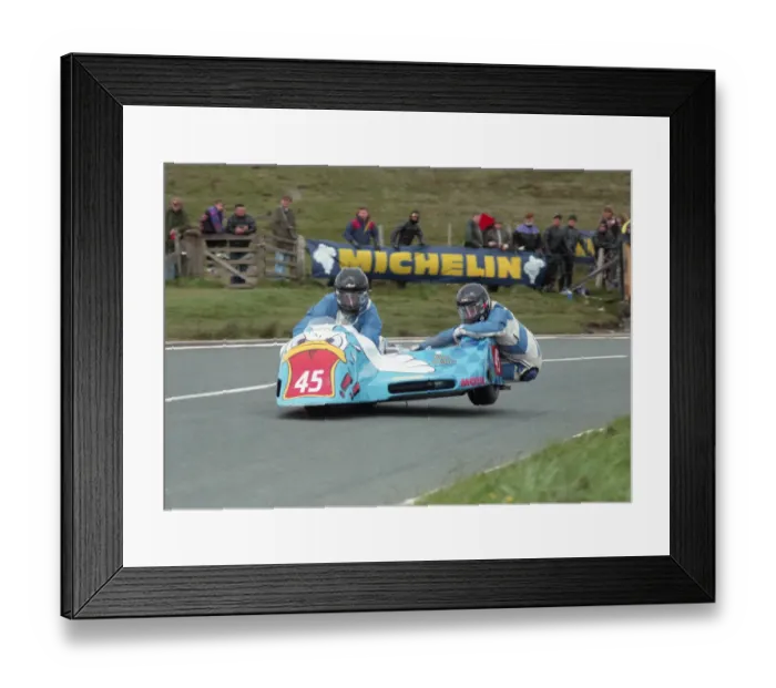 Framed Print : Bill Davie & Neil Miller (Ireson Yamaha) 1995 Sidecar TT Framed Print : Bill Davie & Neil Miller (Ireson Yamaha) 1995 Sidecar TT