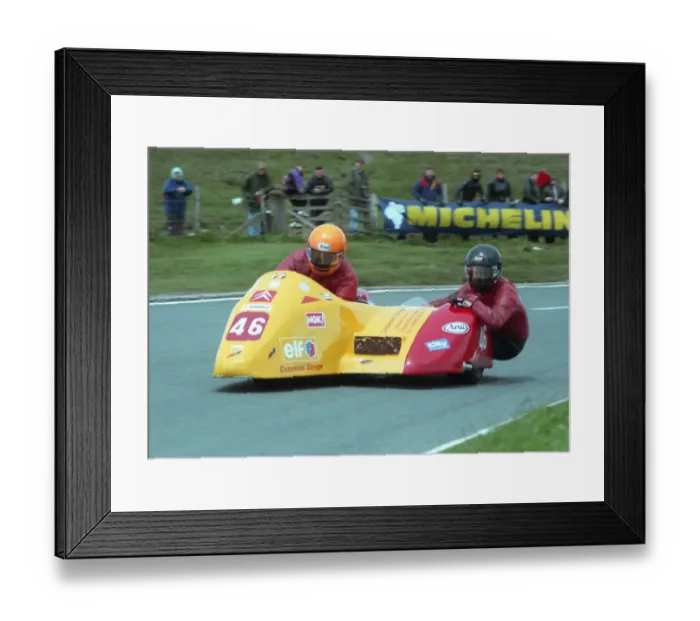 Framed Print : Geoff Hands & Andy Smith (Jacobs Yamaha) 1995 Sidecar TT Framed Print : Geoff Hands & Andy Smith (Jacobs Yamaha) 1995 Sidecar TT
