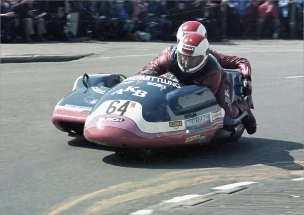 Karl Plasche & Waldemar Jager (Busch) 1981 Sidecar TT
