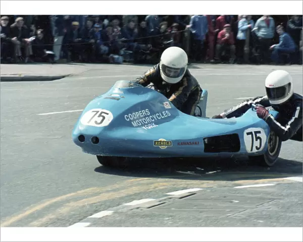Rod Bellas & Alan Fisher (Cooper Kawasaki) 1981 Sidecar TT