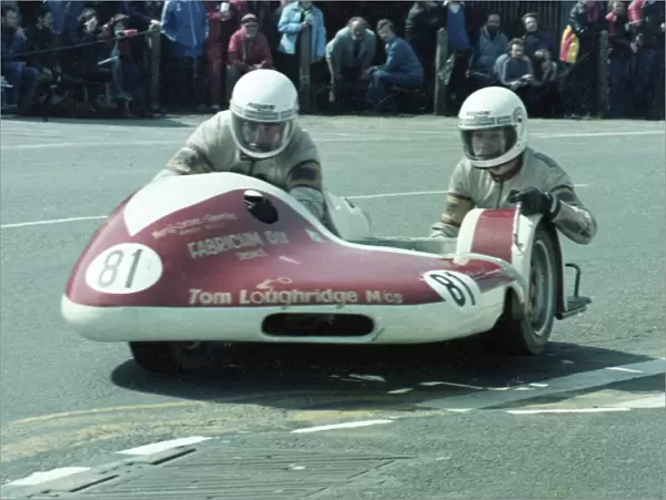 Des Founds & Jim Craig (Rumble Kawasaki) 1981 Sidecar TT