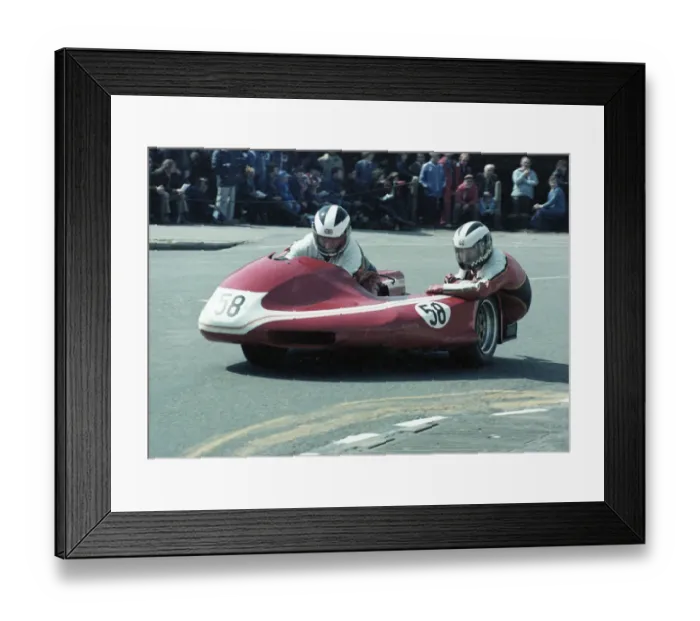 Framed Print : Fred Cornbill & Keith Cornbill (Parker Suzuki) 1981 Sidecar TT Framed Print : Fred Cornbill & Keith Cornbill (Parker Suzuki) 1981 Sidecar TT