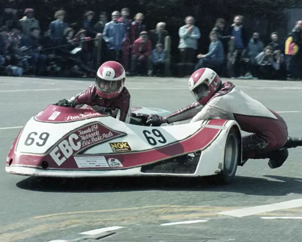 Keith Cousins & Steve Brockwell (Yamaha) 1981 Sidecar TT