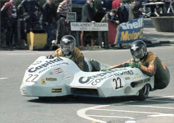 Alan May & Micky Gray (Yamaha) 1981 Sidecar TT
