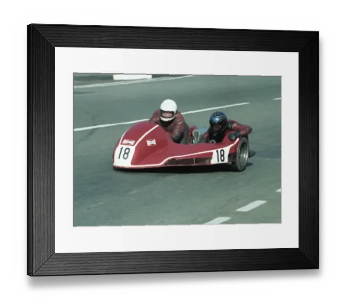 Framed Print : Dennis Keen & Geoff Leitch (Yamaha) 1981 Sidecar TT Framed Print : Dennis Keen & Geoff Leitch (Yamaha) 1981 Sidecar TT