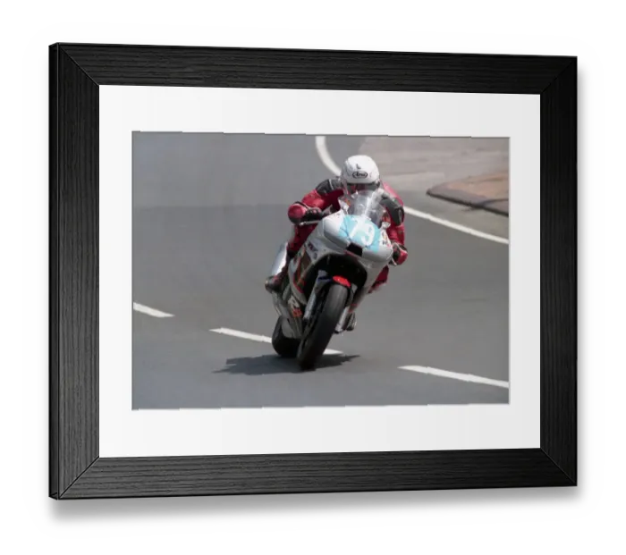 Framed Print : Nigel Healey (Yamaha) 1999 Junior TT Framed Print : Nigel Healey (Yamaha) 1999 Junior TT