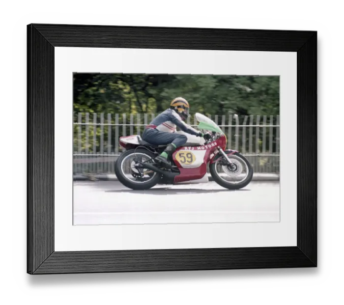 Framed Print : John Knowles (Yamaha) 1983 Senior Manx Grand Prix Framed Print : John Knowles (Yamaha) 1983 Senior Manx Grand Prix