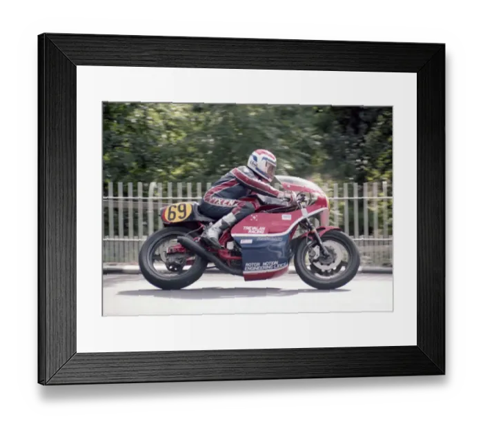 Framed Print : Alan Smith (Kawasaki) 1983 Senior Manx Grand Prix Framed Print : Alan Smith (Kawasaki) 1983 Senior Manx Grand Prix