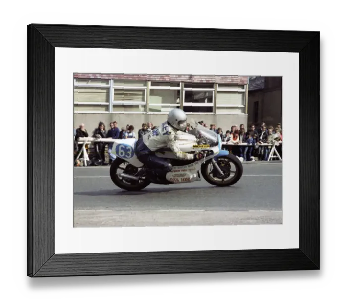 Framed Print : Damian Fairhurst (Maxton) 1983 Junior Manx Grand Prix Framed Print : Damian Fairhurst (Maxton) 1983 Junior Manx Grand Prix
