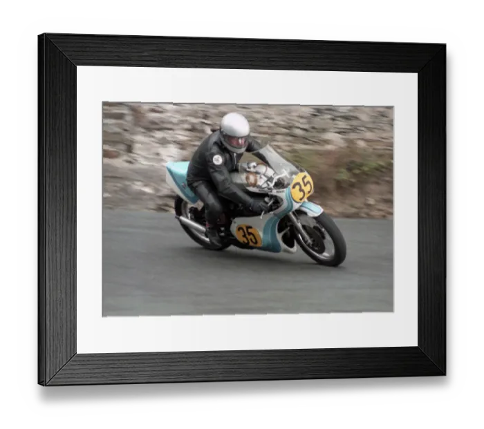 Framed Print : Pete Cox (Yamaha) 1984 Senior Manx Grand Prix Framed Print : Pete Cox (Yamaha) 1984 Senior Manx Grand Prix
