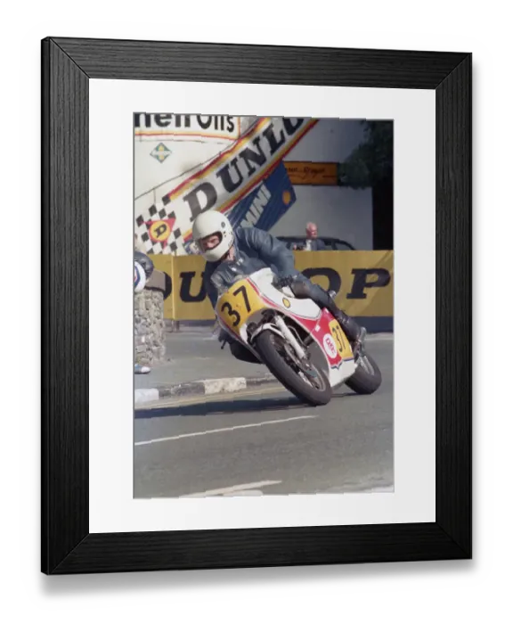 Framed Print : Rich Rogers (Suzuki) 1987 Senior Manx Grand Prix