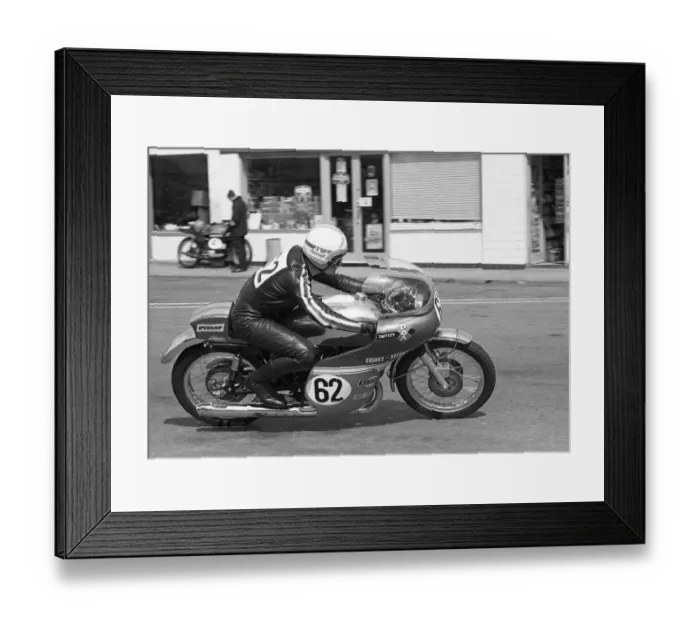Framed Print : Graham Bailey (Crooks Suzuki) 1972 Production TT Framed Print : Graham Bailey (Crooks Suzuki) 1972 Production TT