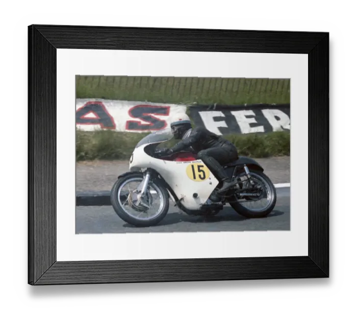 Framed Print : Bill Smith (Matchless) 1967 Senior TT Framed Print : Bill Smith (Matchless) 1967 Senior TT