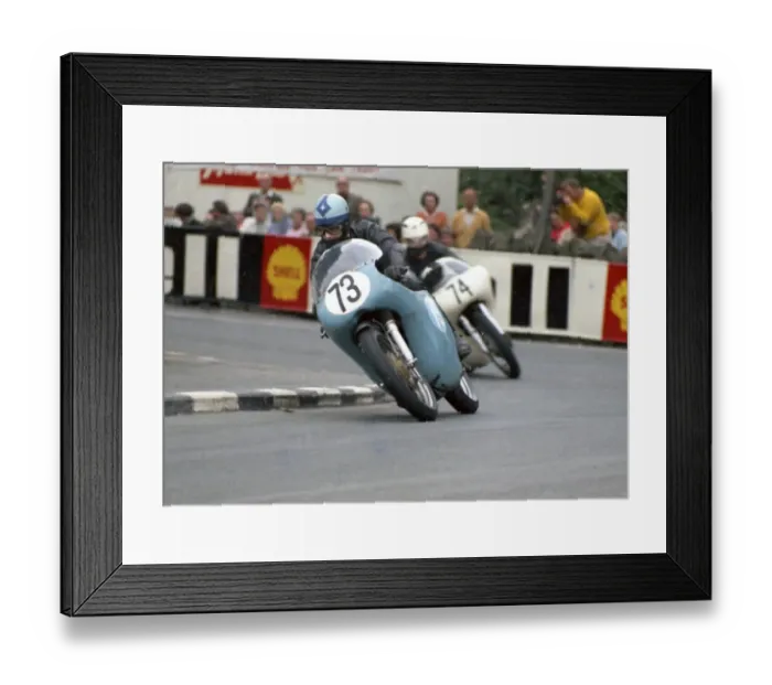 Framed Print : John Learmonth (Norton) 1968 Junior Manx Grand Prix Framed Print : John Learmonth (Norton) 1968 Junior Manx Grand Prix
