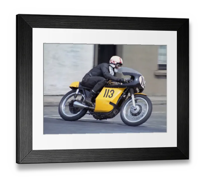 Framed Print : Geoff Barry (Oakley Matchless) 1969 Senior TT Framed Print : Geoff Barry (Oakley Matchless) 1969 Senior TT