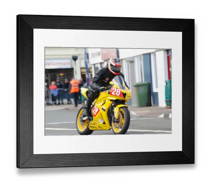 Framed Print : Walo Bertschinger (Honda) 2011 Newcomers Manx Grand Prix Framed Print : Walo Bertschinger (Honda) 2011 Newcomers Manx Grand Prix