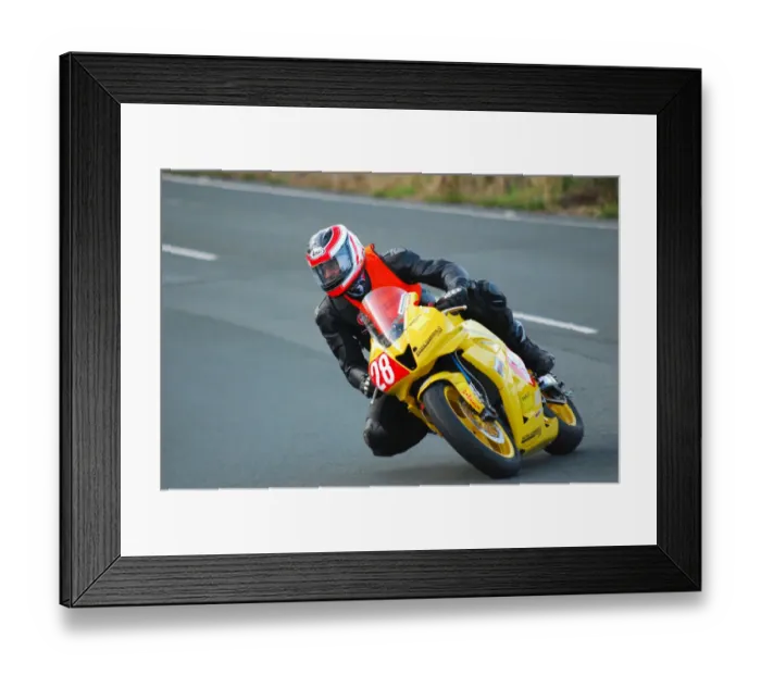 Framed Print : Walo Bertschinger (Honda) 2011 Newcomers Manx Grand Prix Framed Print : Walo Bertschinger (Honda) 2011 Newcomers Manx Grand Prix