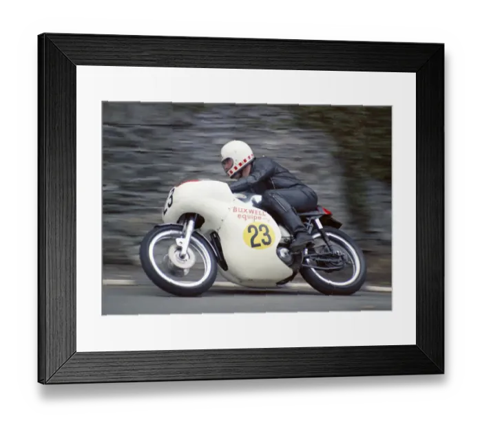 Framed Print : Brian Banglestein (Norton) 1974 Senior Manx Grand Prix Framed Print : Brian Banglestein (Norton) 1974 Senior Manx Grand Prix