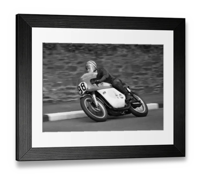 Framed Print : Tom Newall (Norton) 1971 Senior Manx Grand Prix Framed Print : Tom Newall (Norton) 1971 Senior Manx Grand Prix