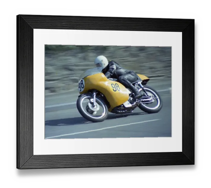 Framed Print : Chas Weild (Norton) 1973 Senior Manx Grand Prix Framed Print : Chas Weild (Norton) 1973 Senior Manx Grand Prix