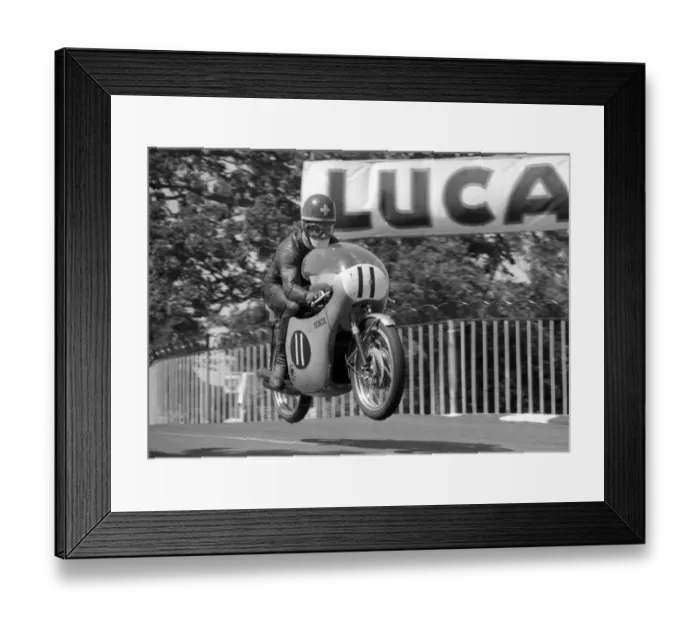 Framed Print : Luigi Taveri (Honda) 1964 Ultra Lightweight TT