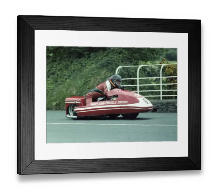 Framed Print : Fred Cornbill & Keith Cornbill (Yamaha) 1983 Sidecar TT Framed Print : Fred Cornbill & Keith Cornbill (Yamaha) 1983 Sidecar TT