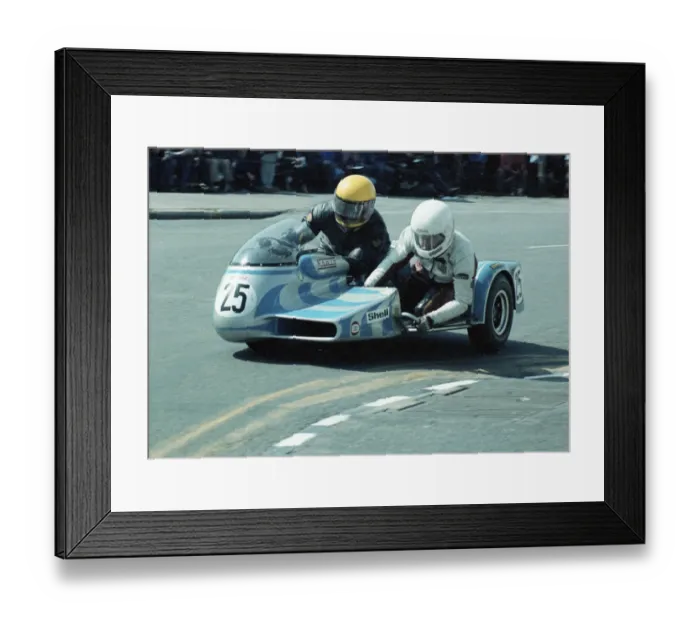 Framed Print : Barrie Moran & Ron Hardy (Konig) 1981 Sidecar TT