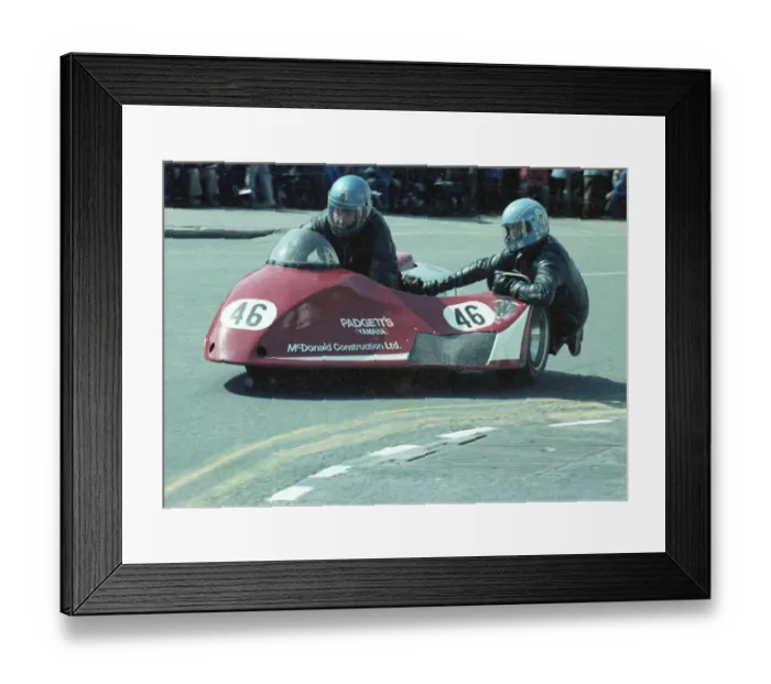 Framed Print : Ian McDonald & Anthony Kemp (Yamaha) 1981 Sidecar TT Framed Print : Ian McDonald & Anthony Kemp (Yamaha) 1981 Sidecar TT