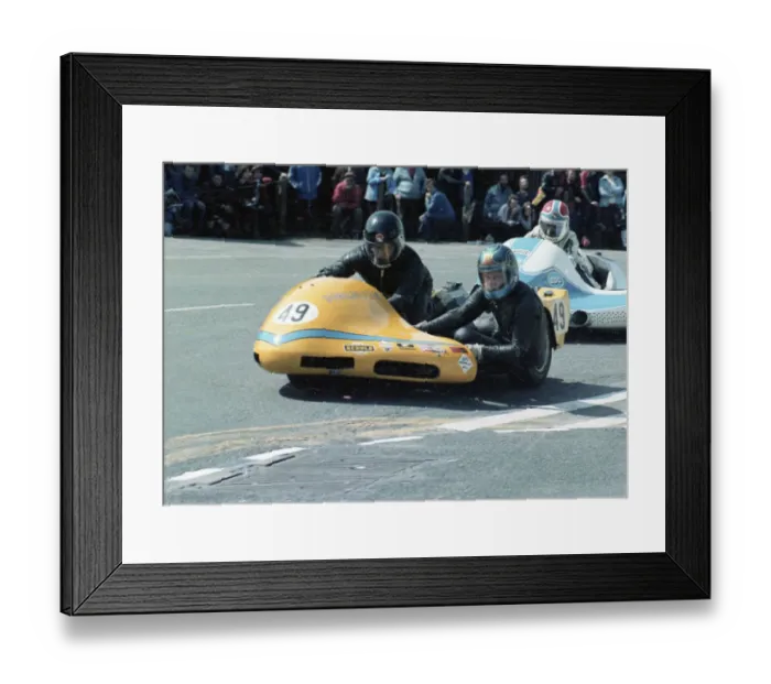 Framed Print : Brian Rostron & Ian Gemmell (Yamaha) 1981 Sidecar TT Framed Print : Brian Rostron & Ian Gemmell (Yamaha) 1981 Sidecar TT