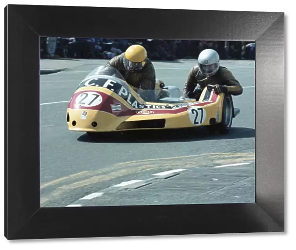 Eric Cornes & Robert Holmes (Yamaha) 1981 Sidecar TT