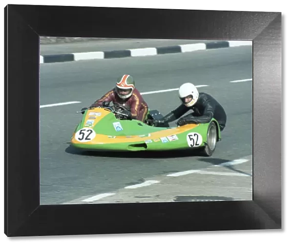 Ron Coxon & Jeff Nixon (Kawasaki) 1981 Sidecar TT