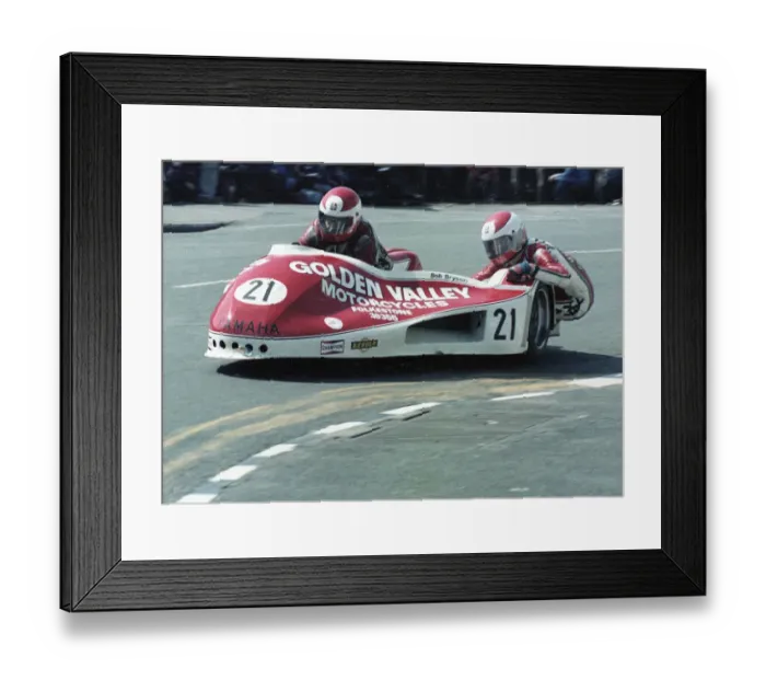 Framed Print : Derek Bayley & Bob Bryson (Yamaha) 1981 Sidecar TT Framed Print : Derek Bayley & Bob Bryson (Yamaha) 1981 Sidecar TT