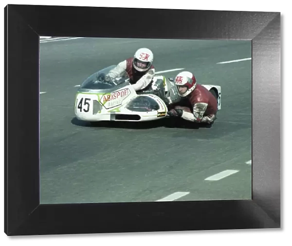Goronwy Davies & Elfred Davies (Yamaha) 1981 Sidecar TT
