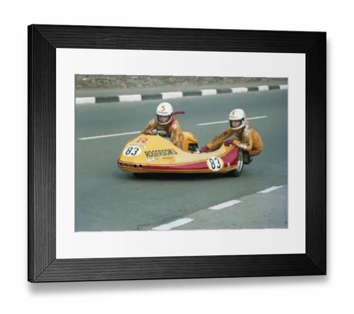 Framed Print : Lesley Hurst & Eric Amman (Winstanley Suzuki) 1982 Sidecar TT Framed Print : Lesley Hurst & Eric Amman (Winstanley Suzuki) 1982 Sidecar TT